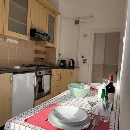 Buda's Crib Apartment